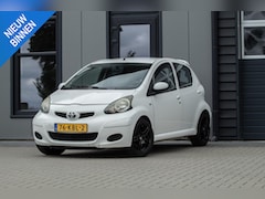 Toyota Aygo - 1.0-12V Xcite White | Leder/stof Bekleding | Airco | LM Velgen |
