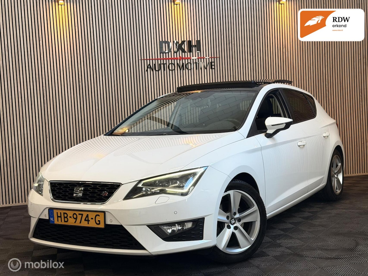 SEAT Leon - 1.4 EcoTSI FR Org.NL PANO CARPLAY LEER CAMERA DAB+ - AutoWereld.nl
