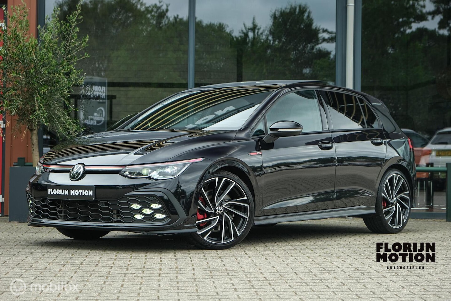 Volkswagen Golf - 2.0 TSI GTI | Virtual | Harman Kardon | Schuifdak | IQ LEd | ACC | HUD | Memory | Stoelver - AutoWereld.nl
