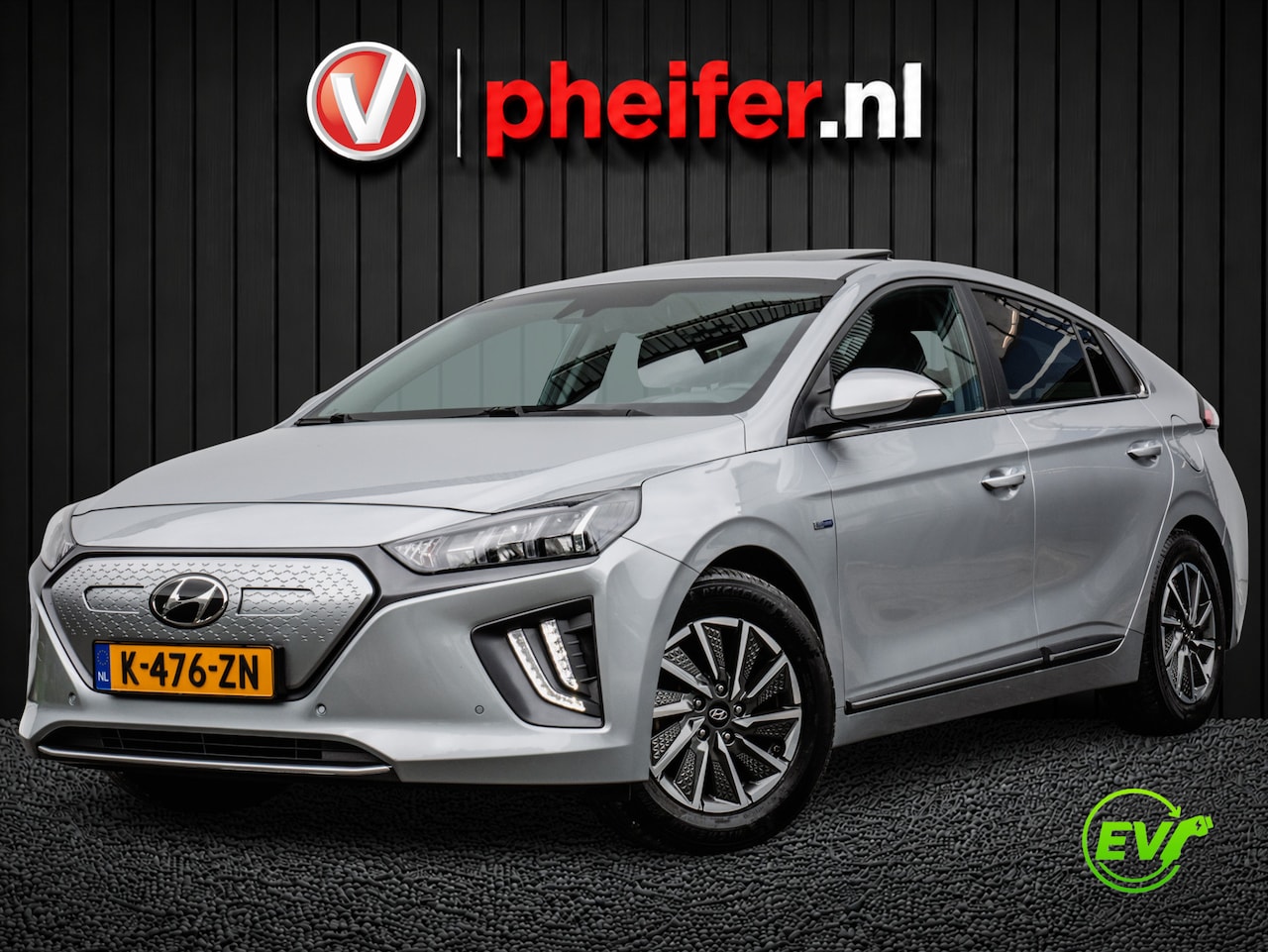 Hyundai IONIQ - Premium EV 38 kWh Warmtepomp/ Trekhaak/ Lederen int./ Stoelventilatie/ schuifdak/ Camera - AutoWereld.nl