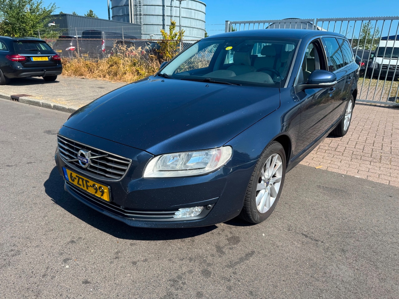 Volvo V70 - 2.0 D4 AUTOMAAT NAVI/CLIMA/PDC - AutoWereld.nl