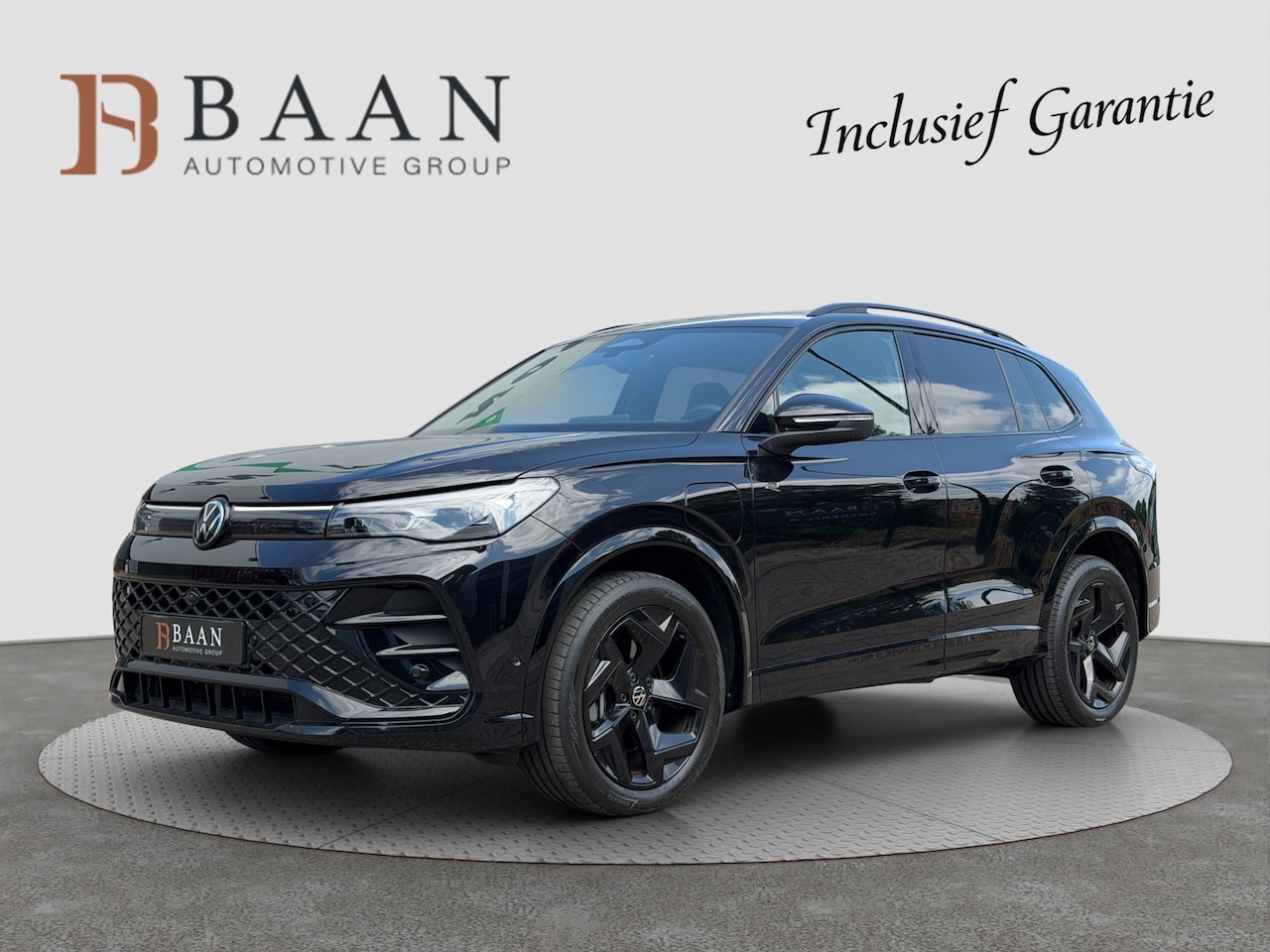 Volkswagen Tiguan - 1.5 eHybrid R-Line Edition|Black Style|Matrix IQ|Trekhaak EL|HuD - AutoWereld.nl