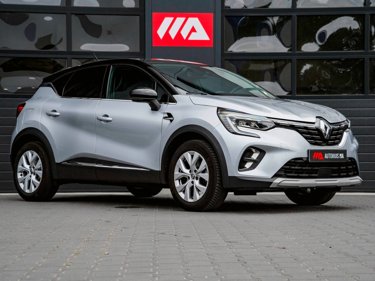 Renault Captur - 1.0 TCe 100 Intens | NAVI | PDC | CLIMA - AutoWereld.nl