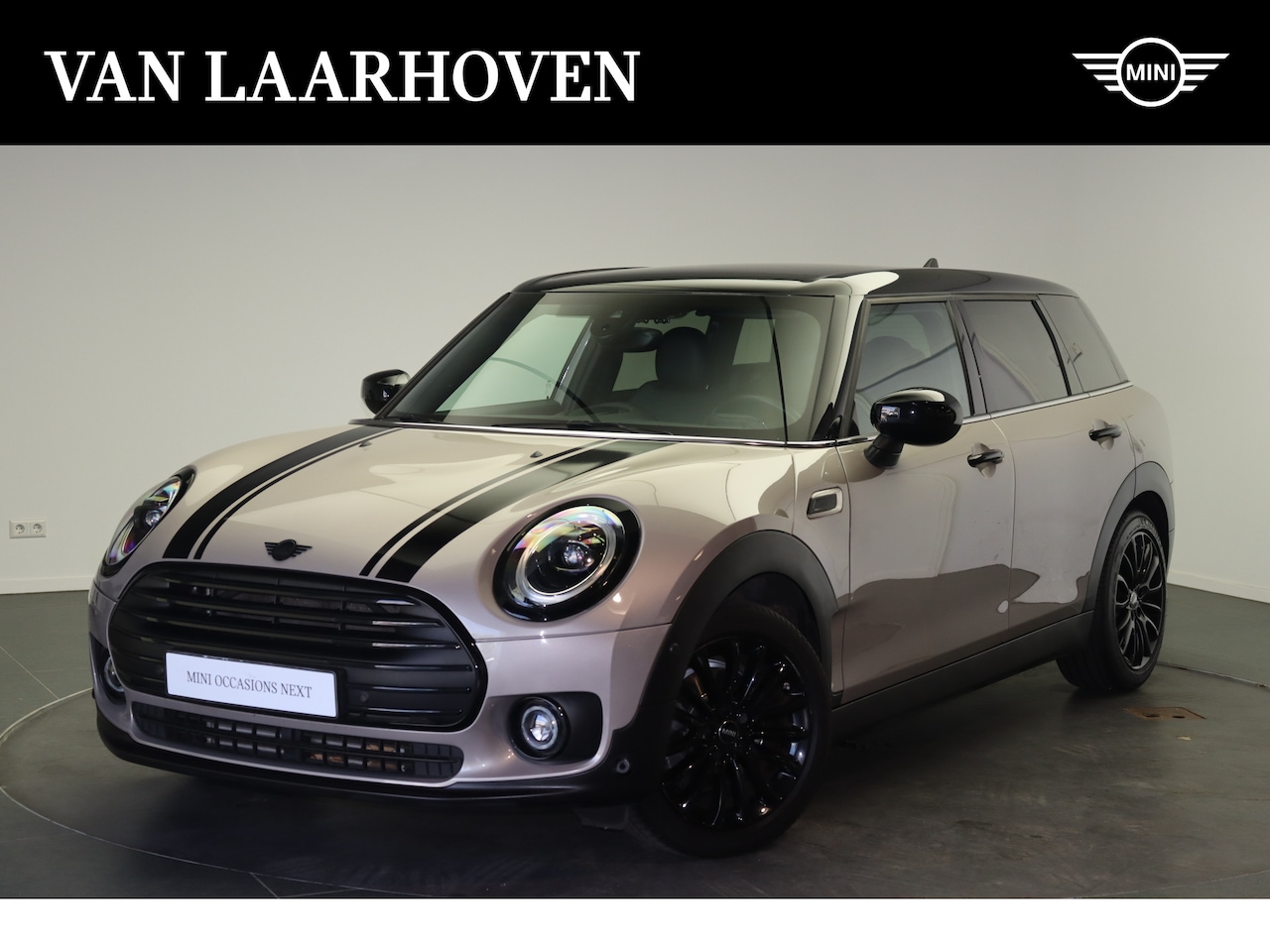 MINI Clubman - Cooper Classic Automaat / Comfortstoelen / Comfort Access / Achteruitrijcamera / LED / 17" - AutoWereld.nl