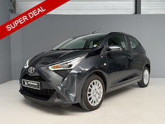 Toyota Aygo - 1.0 VVT-i x-play DAB|Camera|Carplay|Automaat