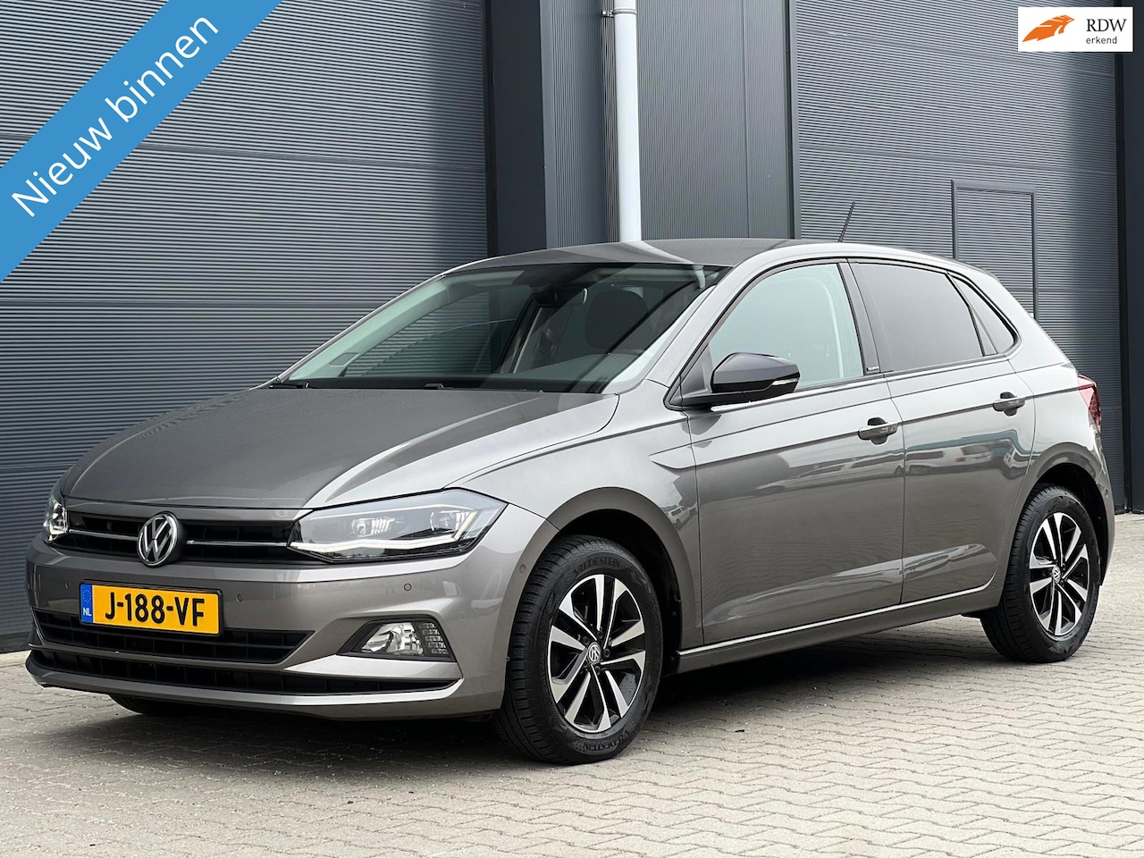 Volkswagen Polo - 1.0 MPI COMFORTLINE 5DRS AIRCO NAVI LMV - AutoWereld.nl