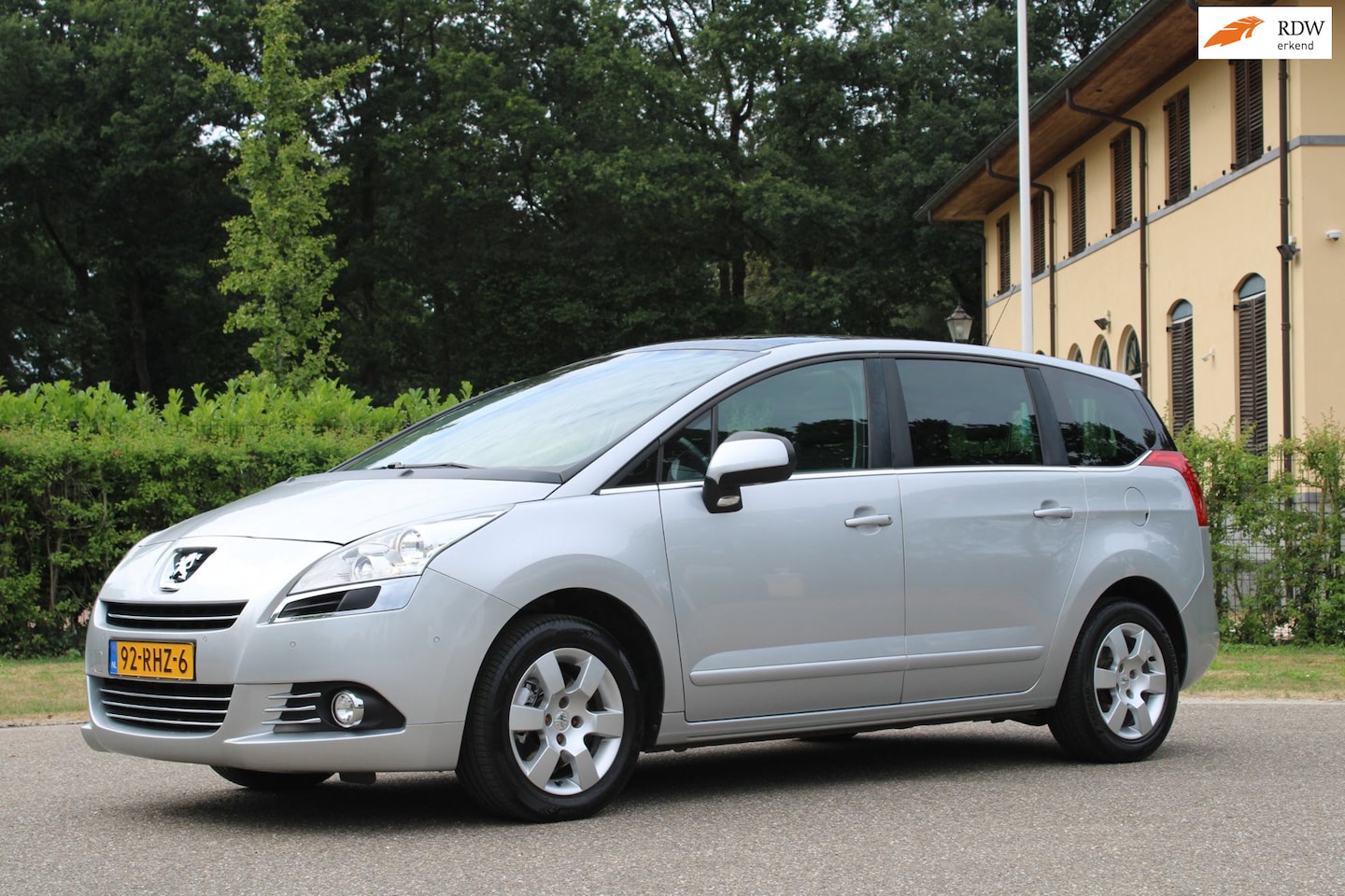 Peugeot 5008 - 7 personen/automaat/import/dealeronderhouden - AutoWereld.nl