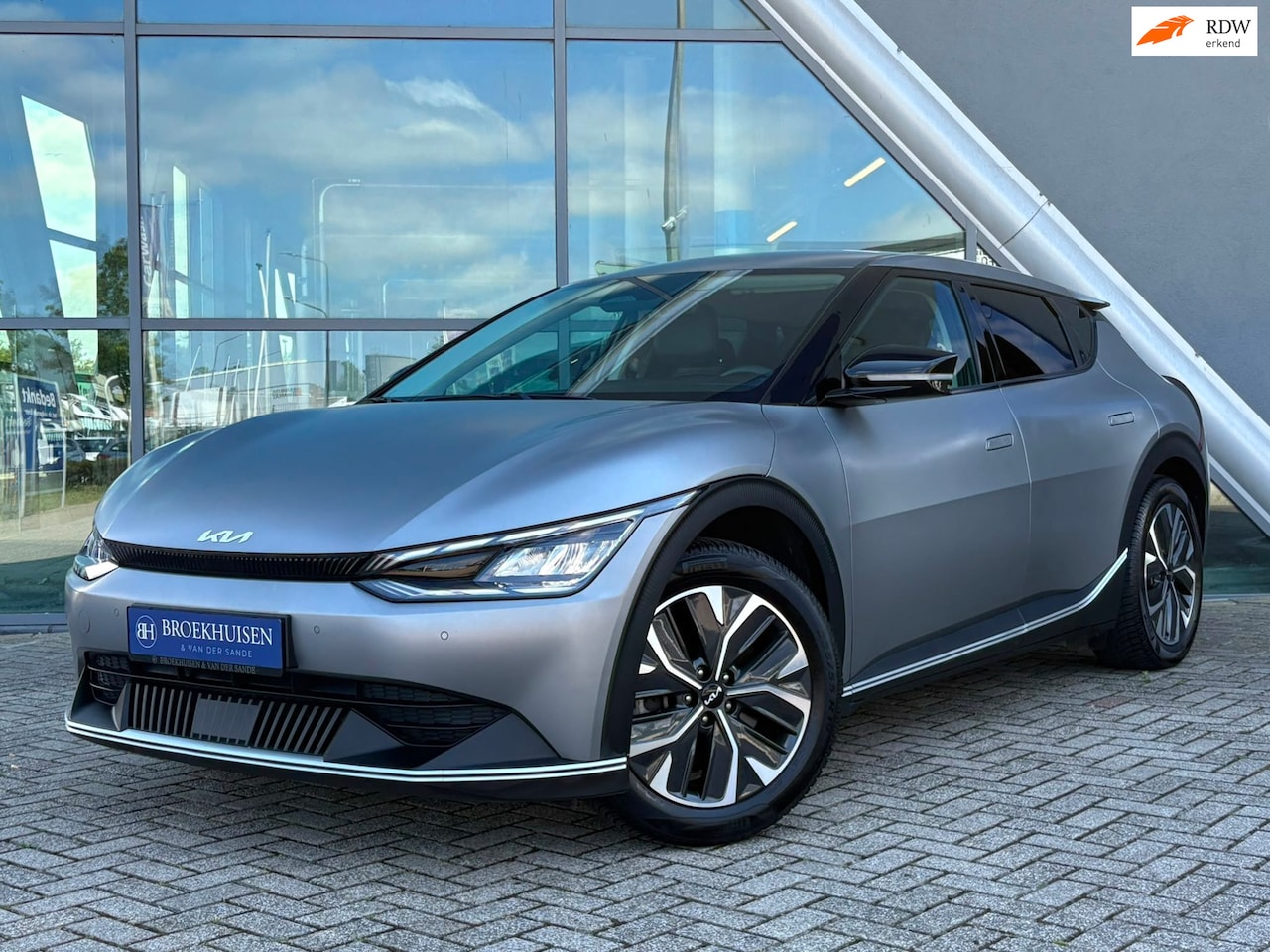 Kia EV6 - 58 kWh SOH 95% Camera / Stoel-stuurverwarming / Snel Laden - AutoWereld.nl