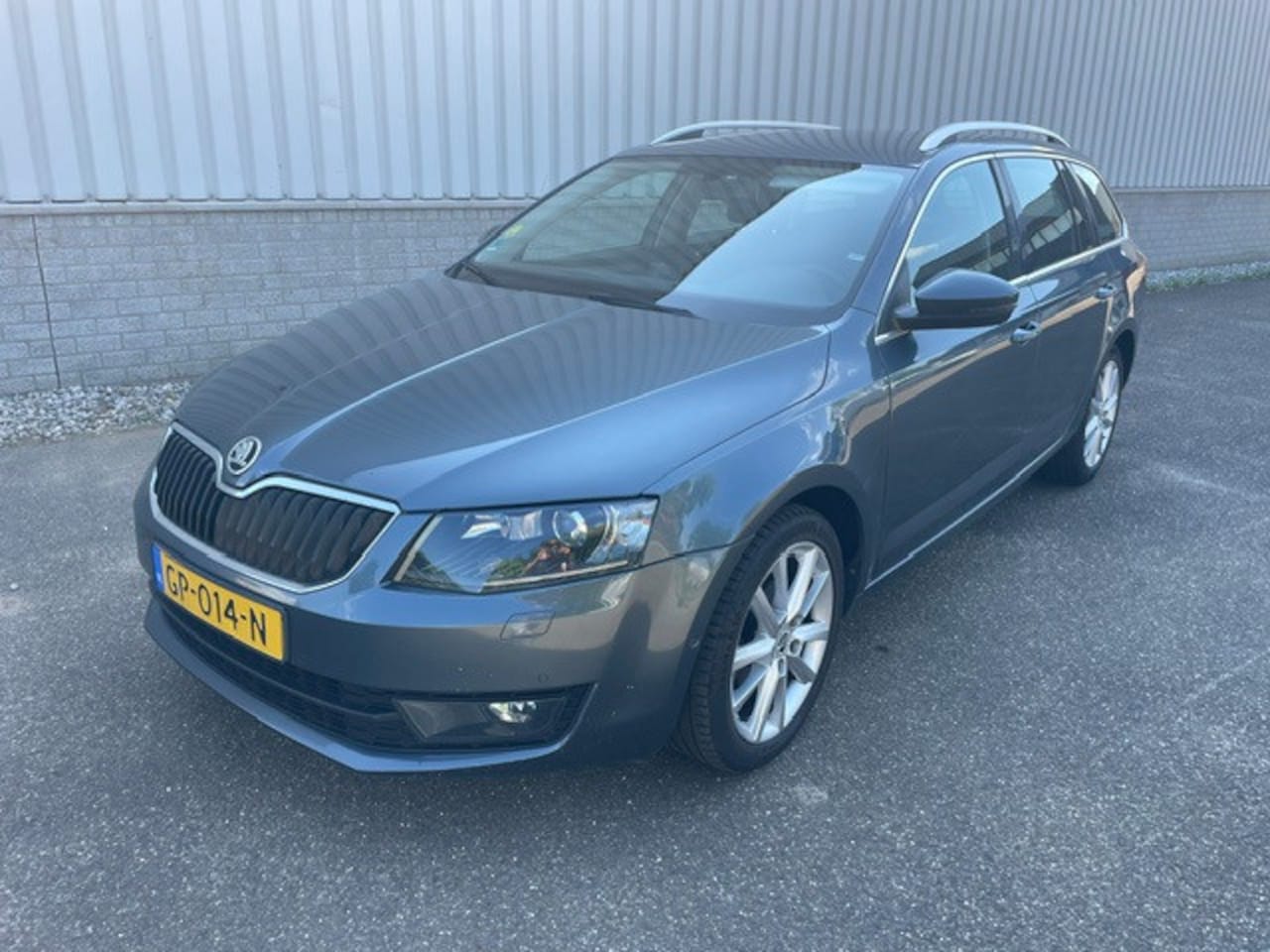Skoda Octavia Combi - 1.6 TDI Elegance Businessline 1.6 TDI Elegance Businessline - AutoWereld.nl