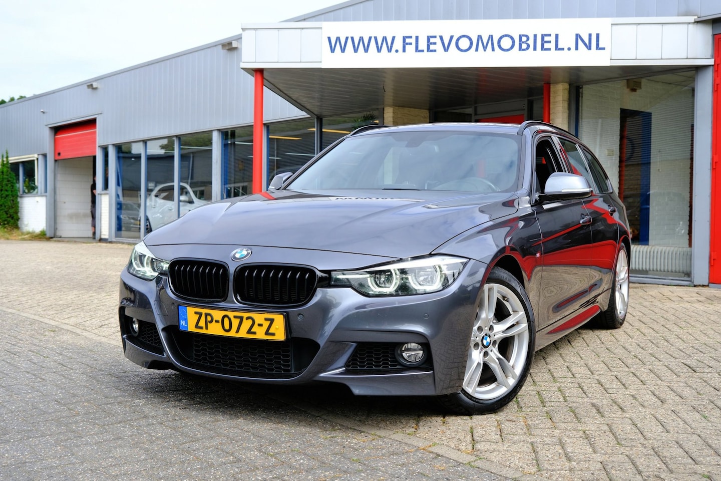 BMW 3-serie Touring - 318i M Sport Aut. Leder|Navi|LED|Sportstoelen|LMV - AutoWereld.nl