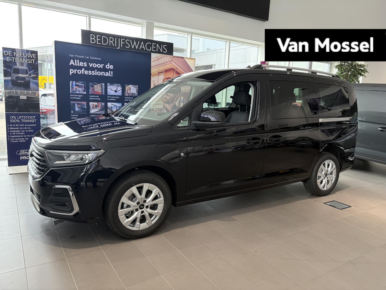 Ford Transit Tourneo - Connect TREKHAAK | 7 ZITS | ADAPTIVE CRUISE CONTROL | CAMERA | CARPLAY | BLIND SPOT - AutoWereld.nl