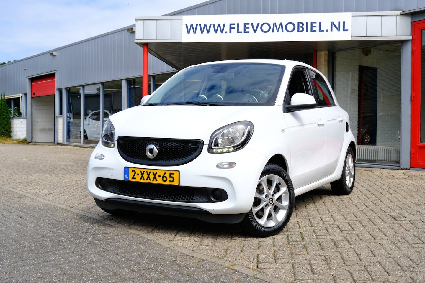 Smart Forfour - 1.0 Prime Clima|Leder|Navi|LMV - AutoWereld.nl