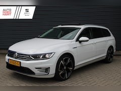 Volkswagen Passat Variant - 1.4 TSI GTE Highline Panoradak Leer/Alcantara Adaptive-Cruise Car-Play