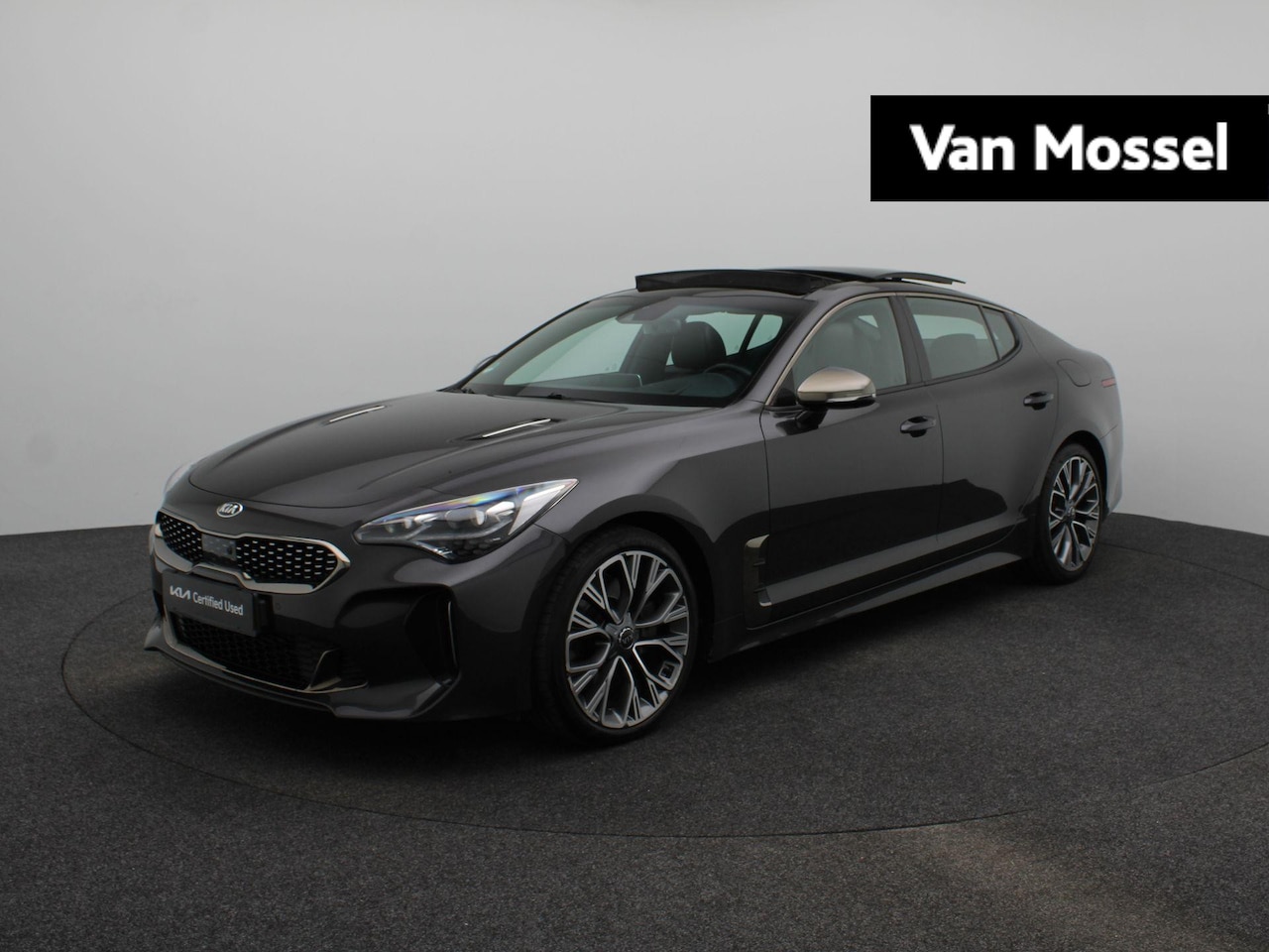 Kia Stinger - 2.0 T-GDI GT-Line | 255 PK | Sportstuur | Stoelverwarming voor & achter | Elektrische stoe - AutoWereld.nl
