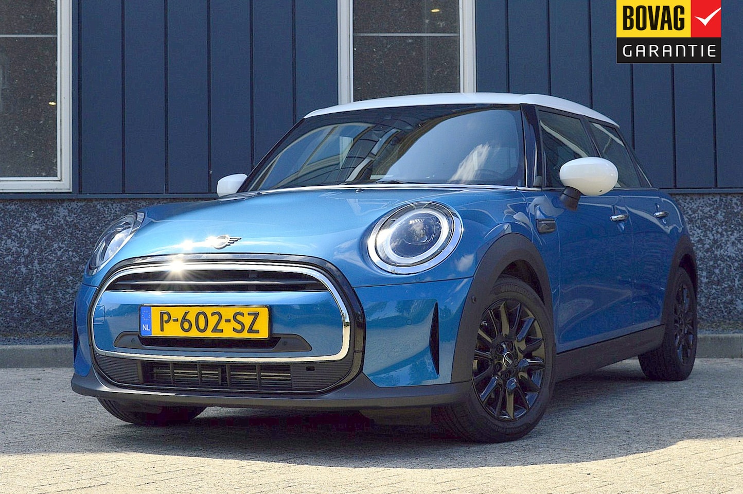 MINI 5-Deurs - 1.5 Cooper Business Edition Rijklaarprijs-Garantie Sport Interieur Navigatie Apple carplay - AutoWereld.nl