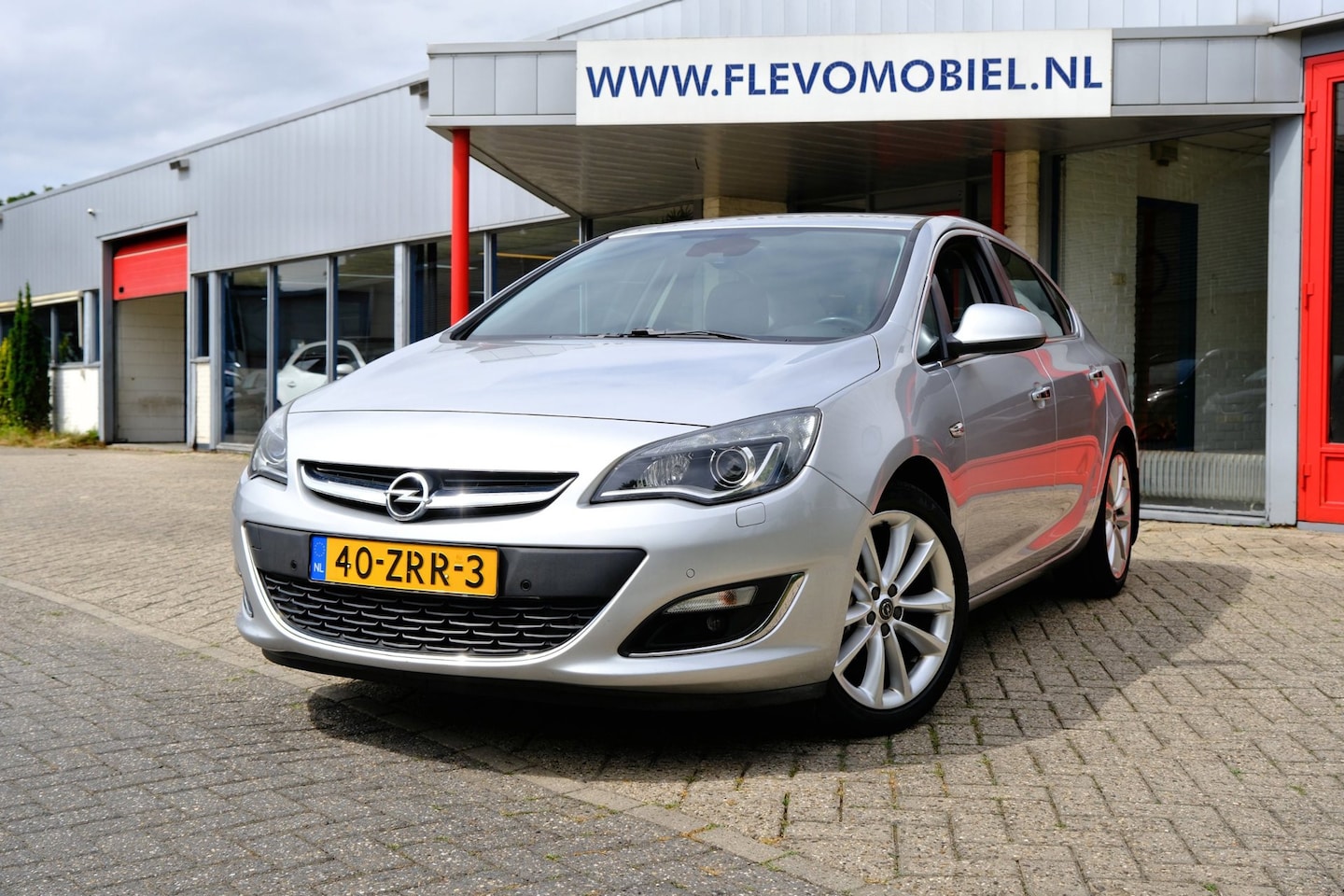 Opel Astra - 1.4 Turbo Cosmo Leder|Navi|Xenon|Sportstoelen|Clima|LMV - AutoWereld.nl