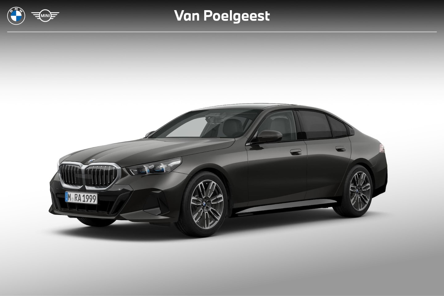 BMW 5-serie - 520i | M-Sport | Comfort Access | Trekhaak | Panoramadak | Travel Pack | Comfort Pack - AutoWereld.nl
