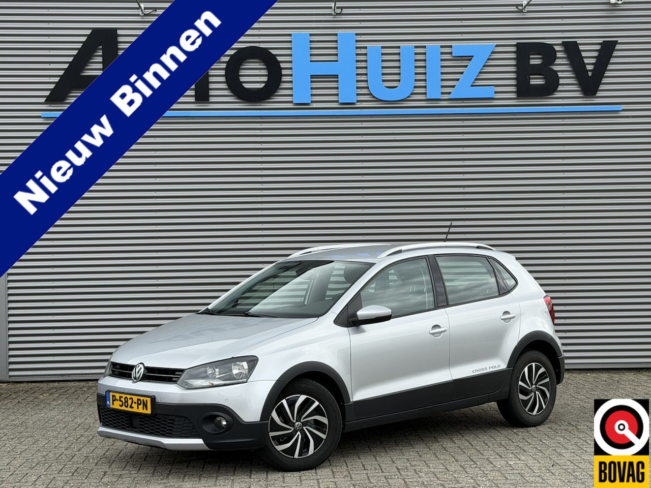 Volkswagen Polo - 1.2 TSI 90 PK Automaat CrossPolo Comfortline Connected Series Navigatie Climate Control LM - AutoWereld.nl