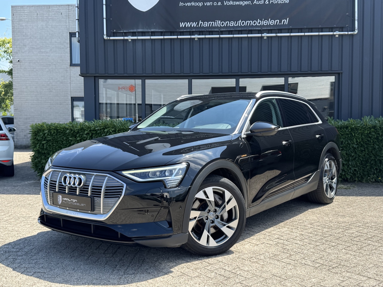 Audi e-tron - e-tron 55 408pk quattro 95 kWh Led Leder/ Alcantara 20" 119dkm - AutoWereld.nl