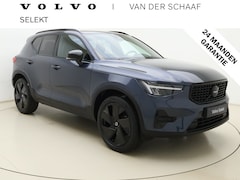 Volvo XC40 - B3 177pk Plus Black Edition / Harman en kardon audio / Stoel/- en stuurverwarming / Elektr