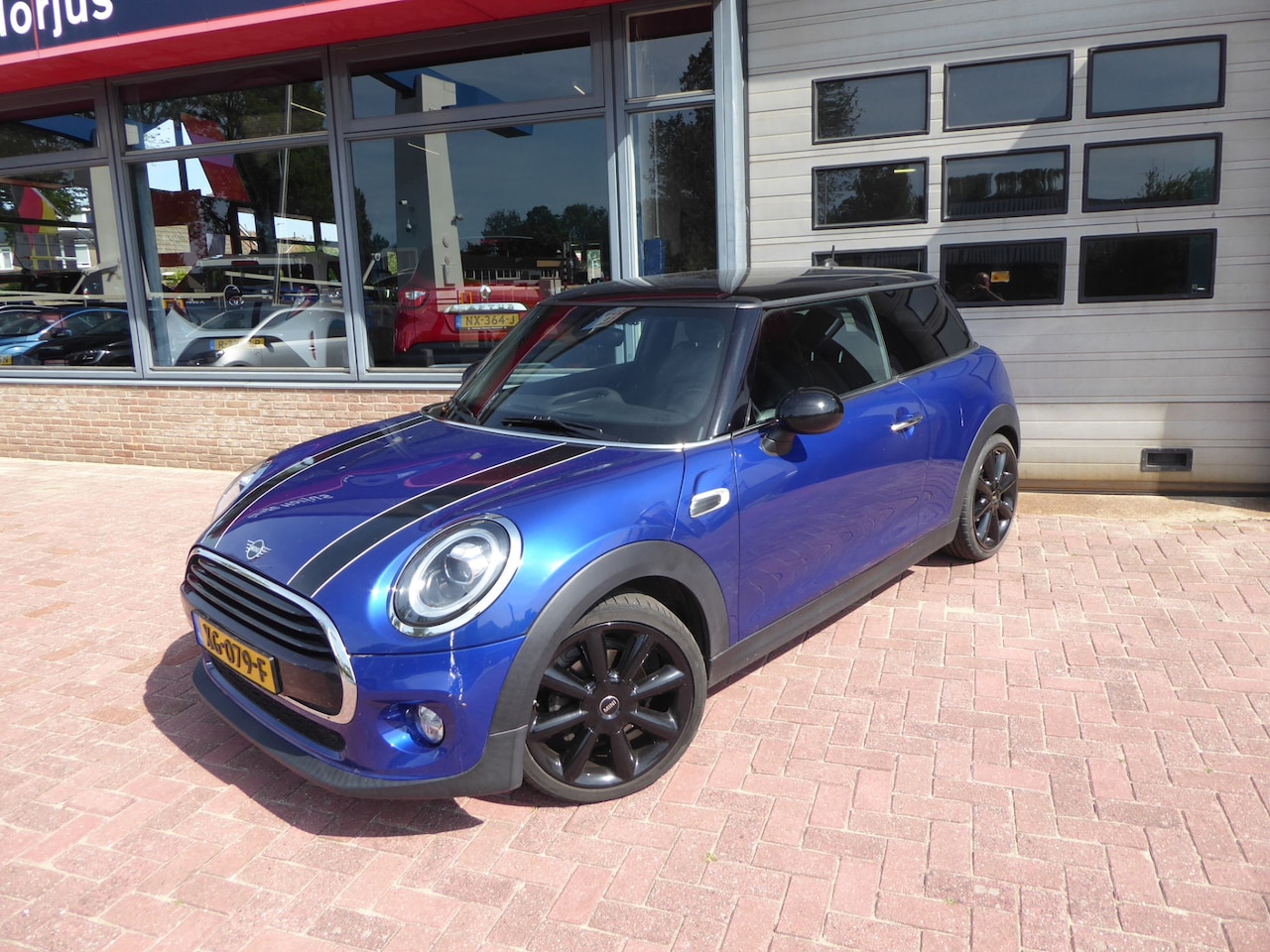 MINI Cooper - 1.5i Chili. NAVI, CLIMA, CRUISE, PDC, LM VELGEN!! - AutoWereld.nl