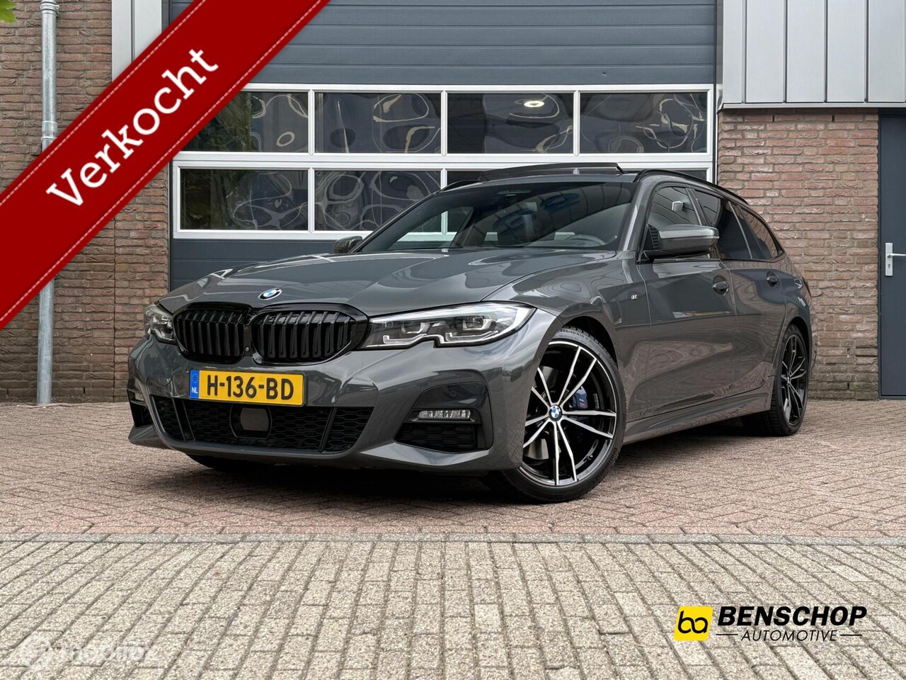 BMW 3-serie Touring - 330i M Sport Panodak Leer Navi HUD Harman Kardon Trekhaak NL Auto - AutoWereld.nl