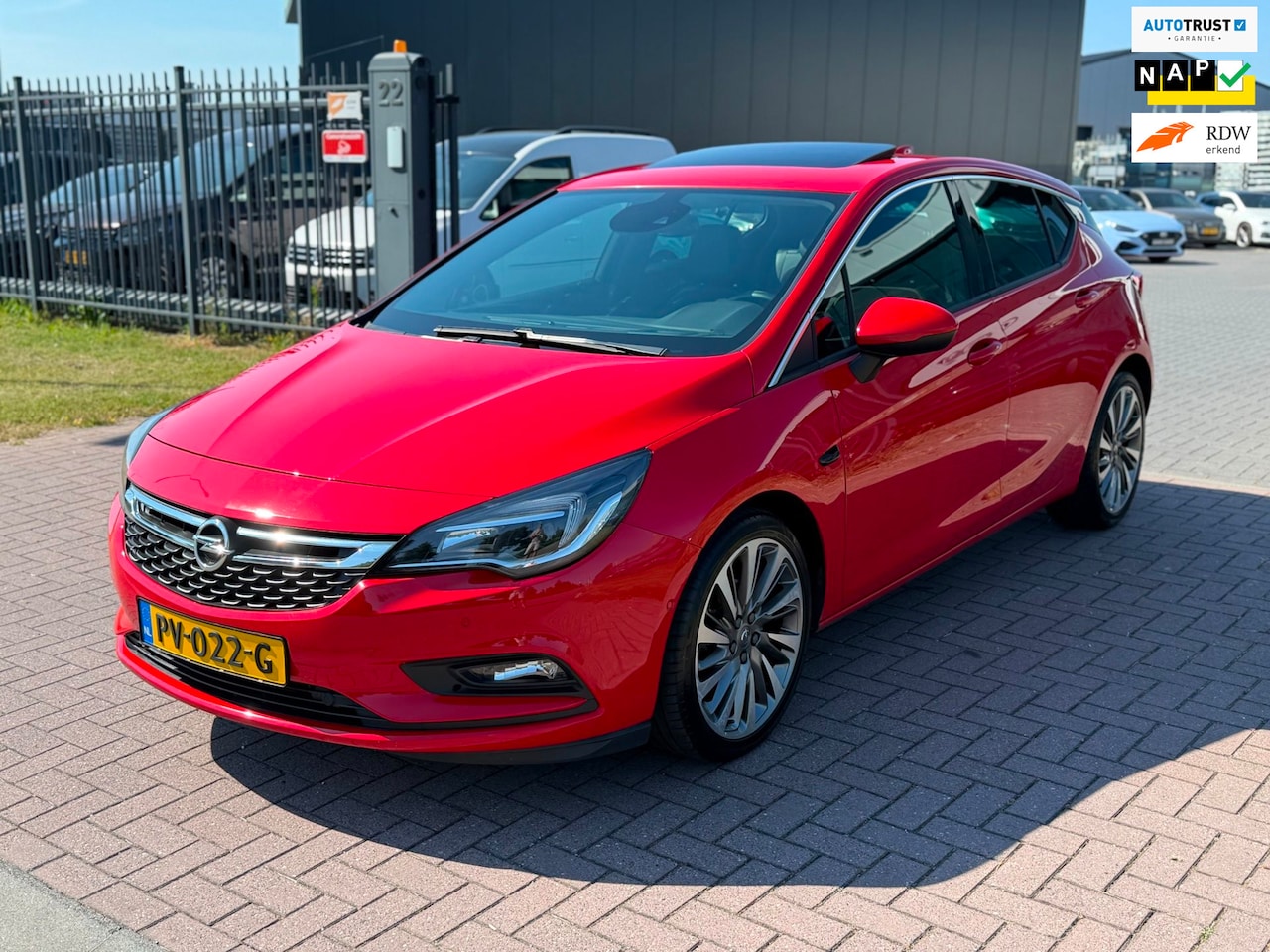Opel Astra - 1.4 Innovation 2017 NAP 150PK Dakje / Navi / Camera - AutoWereld.nl