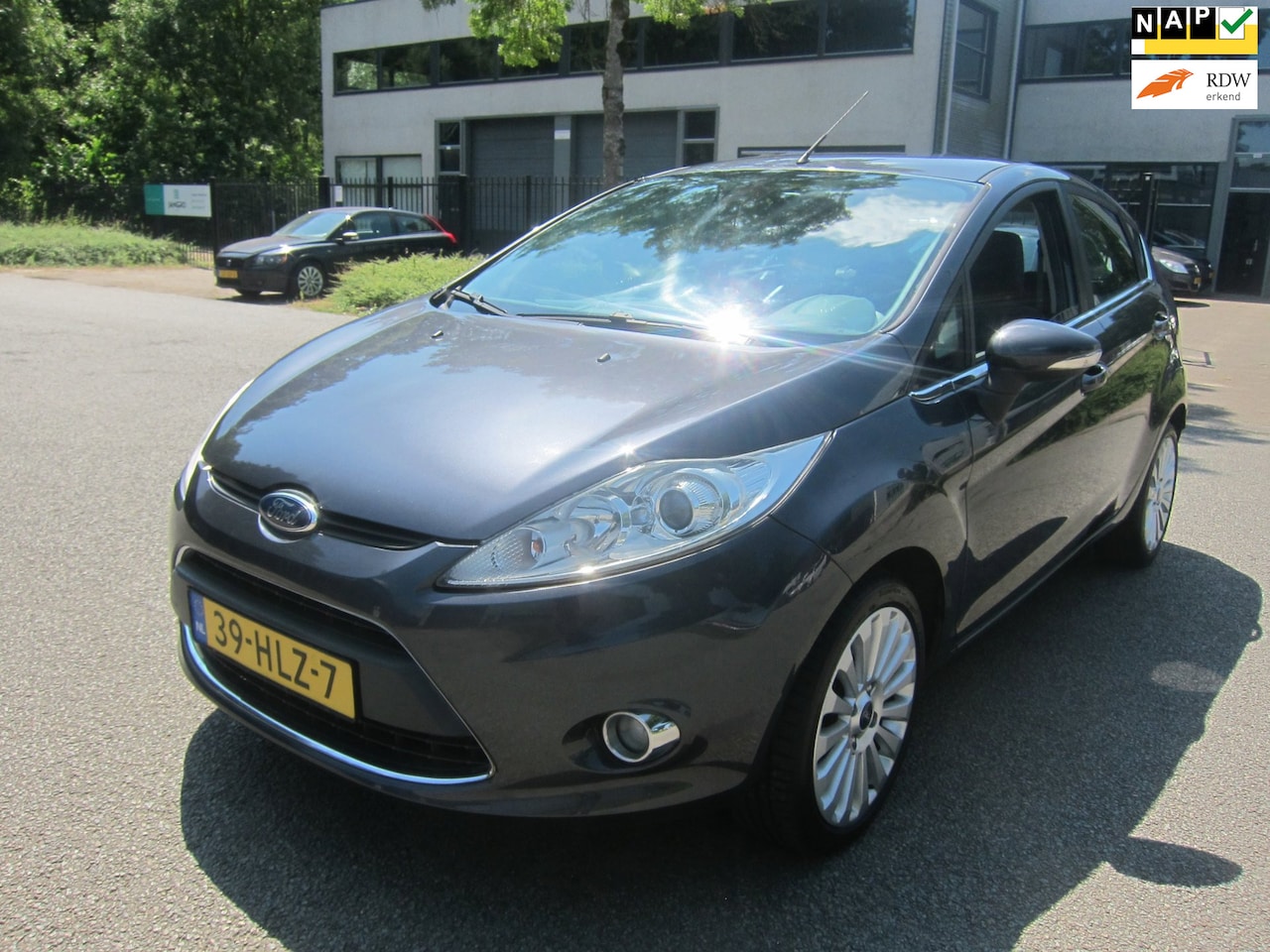 Ford Fiesta - 1.6 Titanium CLIMA CRUISE NL AUTO!! - AutoWereld.nl