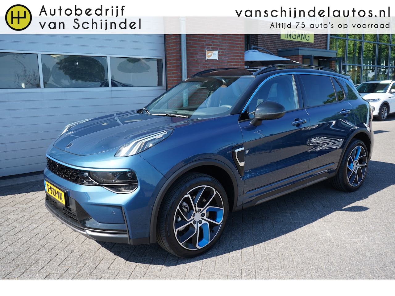 Lynk & Co 01 - 1.5 261PK! OKT 2023 MY23 ORIGINEEL NL DEALER ONDERHOUDEN ZWARTE HEMEL 360CAMERA ROLHOES PA - AutoWereld.nl