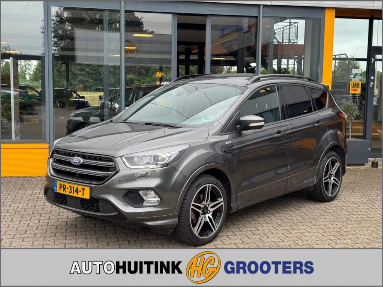 Ford Kuga - 1.5 Ecoboost ST Line 150 pk - Navi - camera - pan dak - trekgew 2.000 kg! - AutoWereld.nl