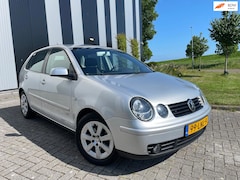 Volkswagen Polo - 1.4-16V Comfortline Clima-Carplay-Lmv-Trekhaak