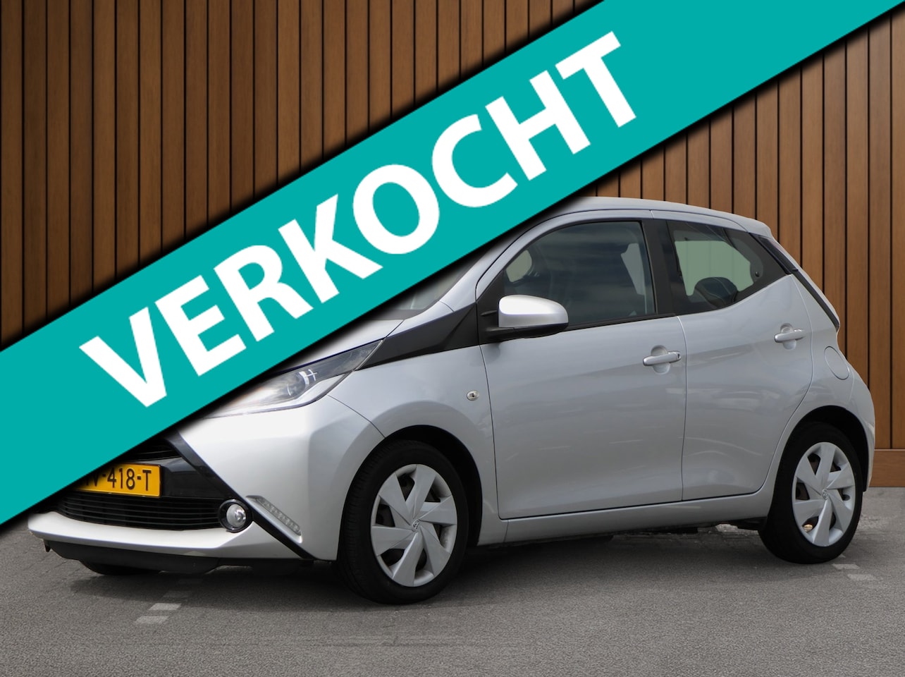 Toyota Aygo - 1.0 VVT-i x-play 5-Deurs | Camera | Airco | Incl Garantie | NAP - AutoWereld.nl