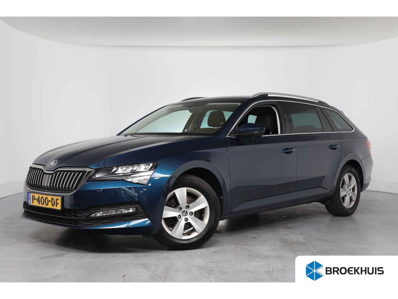 Skoda Superb Combi - 1.5 TSI ACT Business Edition | Dealer Onderhouden! | Trekhaak | LED | Memory Zetel | Cruis - AutoWereld.nl