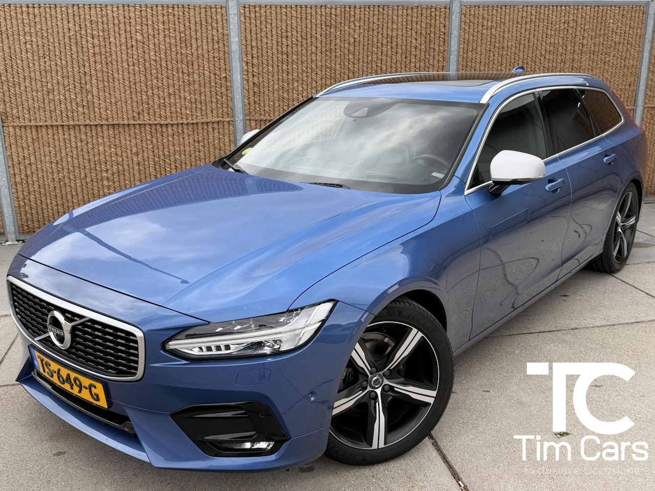 Volvo V90 - 2.0 D3 R-design Automaat | Bowers & Wilkins | Panoramadak | Lederen bekleding | LED verlic - AutoWereld.nl
