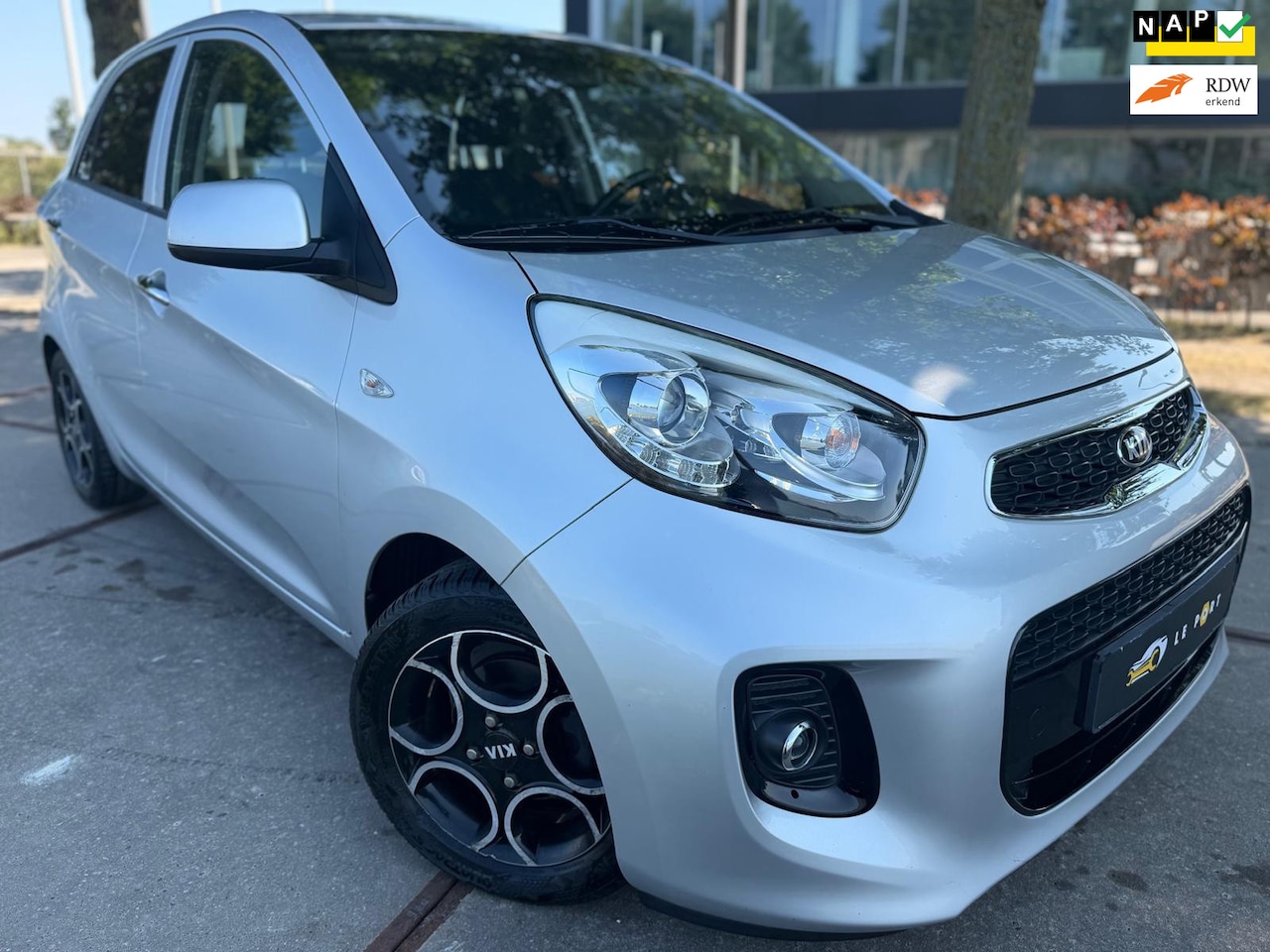 Kia Picanto - | 1.0 | 2015 | 5DR | LED | AIRCO | CRUISE - AutoWereld.nl