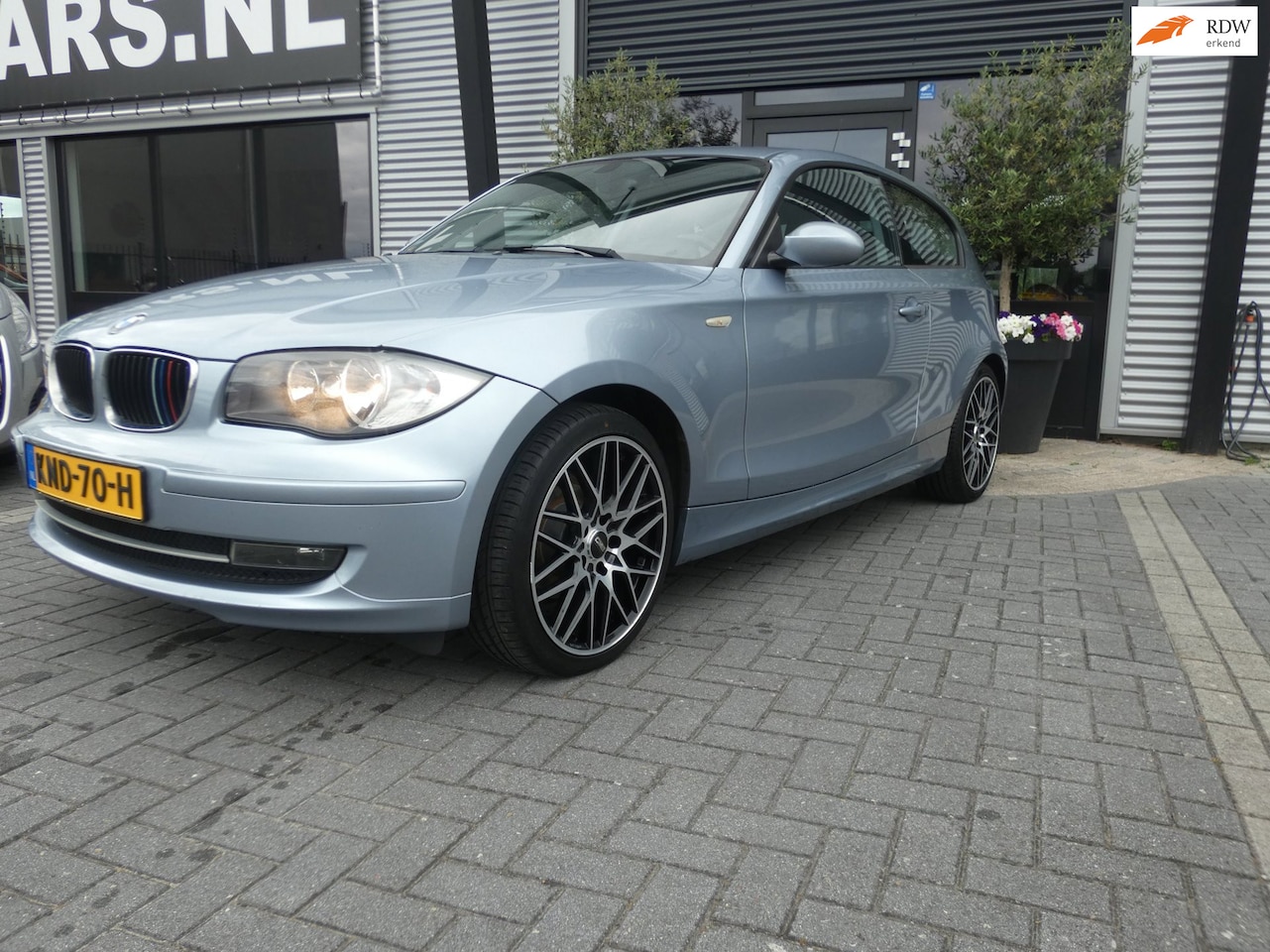 BMW 1-serie - 116i Executive Airco|eleck. pakket| 18 LM|Stoelverwarming - AutoWereld.nl