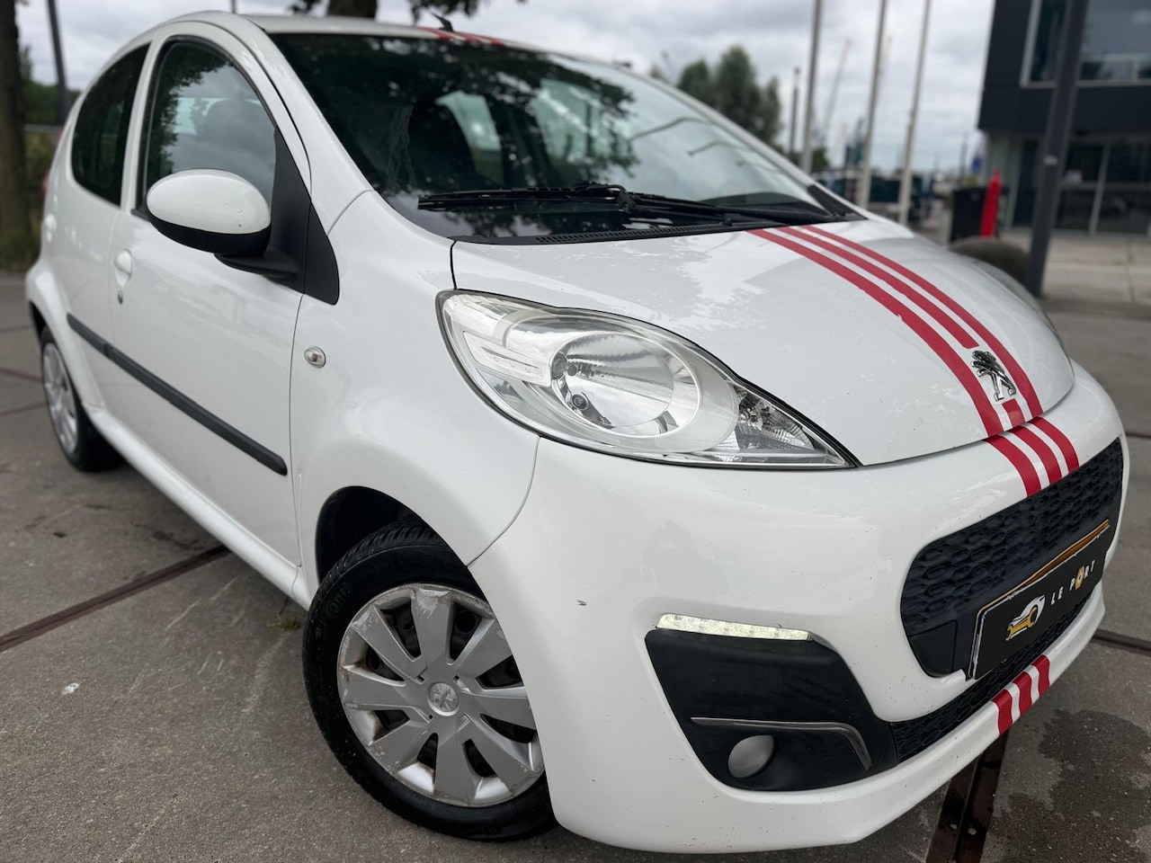 Peugeot 107 - | 1.0 | 2010 | 5DR | AIRCO | LED | TOERENTELLR - AutoWereld.nl