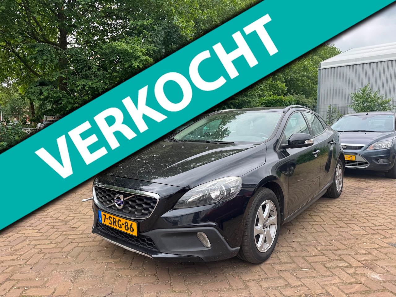 Volvo V40 Cross Country - 1.6 D2 Momentum 1.6 D2 Momentum - AutoWereld.nl