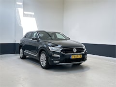 Volkswagen T-Roc - 1.5 TSI Sport Automaat | LM velgen | Airco | Bluetooth |
