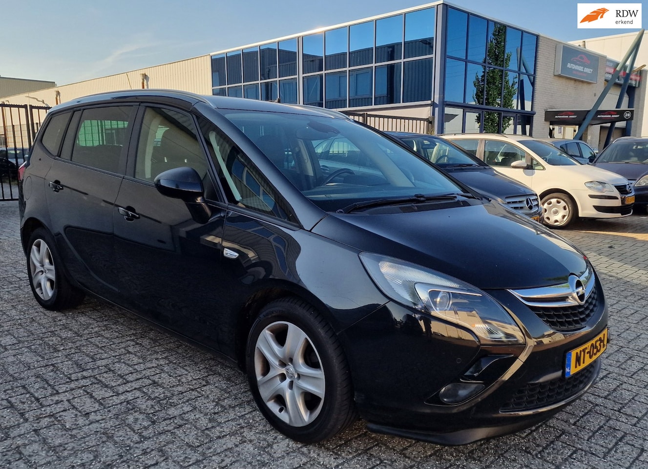 Opel Zafira Tourer - 2.0 CDTI Business Edition 7p. PSENSOR TREKHAAK CRUISE 2 X SLEUTELS - AutoWereld.nl