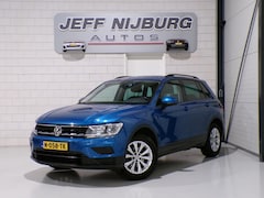 Volkswagen Tiguan - 1.4 TSI ACT Connected Series "Automaat" Apple-Carplay Stoelverwarming Navigatie Bluetooth