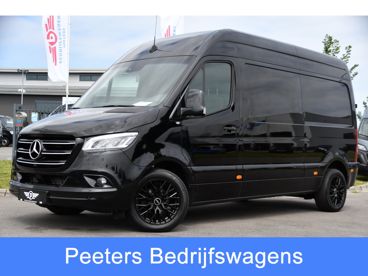 Mercedes-Benz Sprinter - 314 2.2 CDI L2H2 Black Edition Full Options! Adaptieve Cruise, Camera, LED, Memory, Standk - AutoWereld.nl