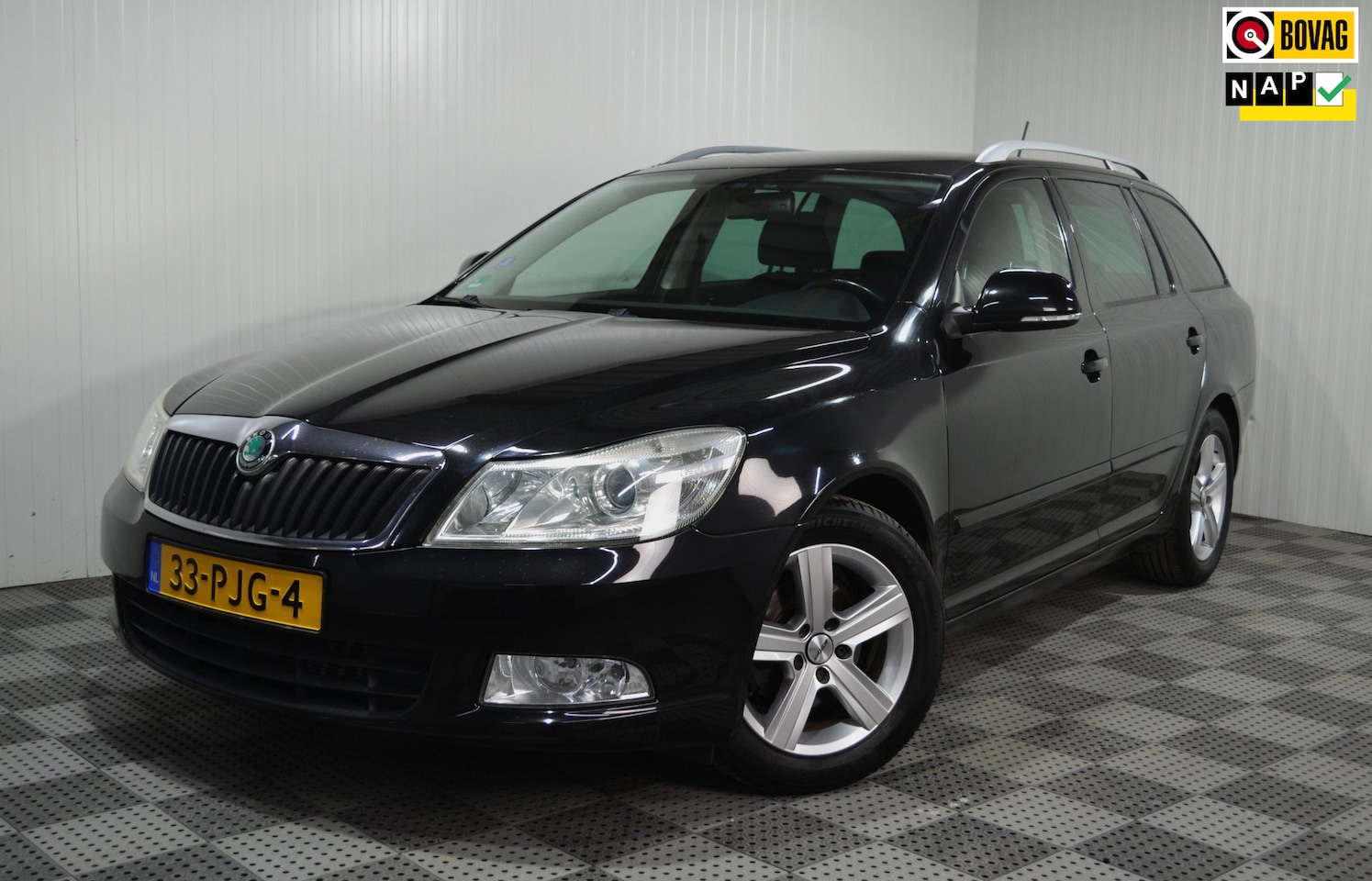 Skoda Octavia Combi - 1.2 TSI Elegance / Navi. / Pdc / Ecc / Nieuwe ketting / NL auto - AutoWereld.nl