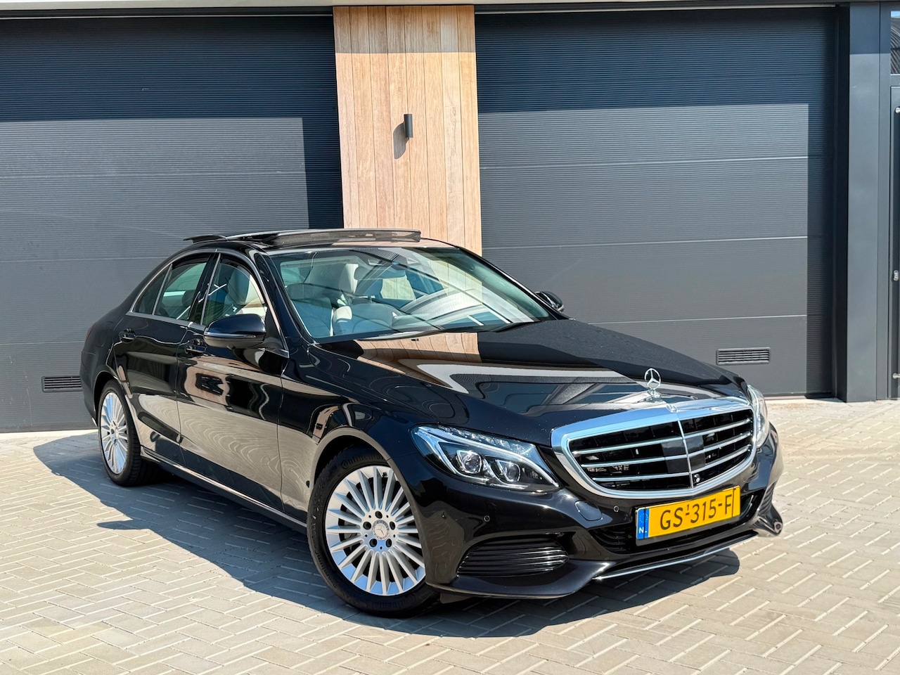 Mercedes-Benz C-klasse - C350e 279PK Plug-in Hybride (bj 2015) PANO|XENON|360CAM|VOL - AutoWereld.nl