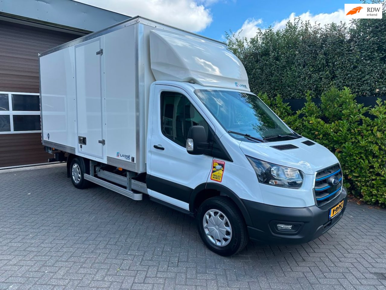 Ford E-Transit - 350 L4H1 Trend 89 kWh Bakwagen Laadklep Achteruitrijcamera Cruisecontrole - AutoWereld.nl