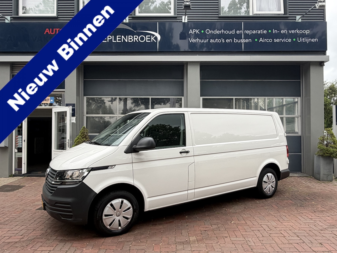 Volkswagen Transporter - 2.0 TDI L2H3 Bj 2023 Km 37.000 BPM VRIJ 1e eigenaar !! - AutoWereld.nl