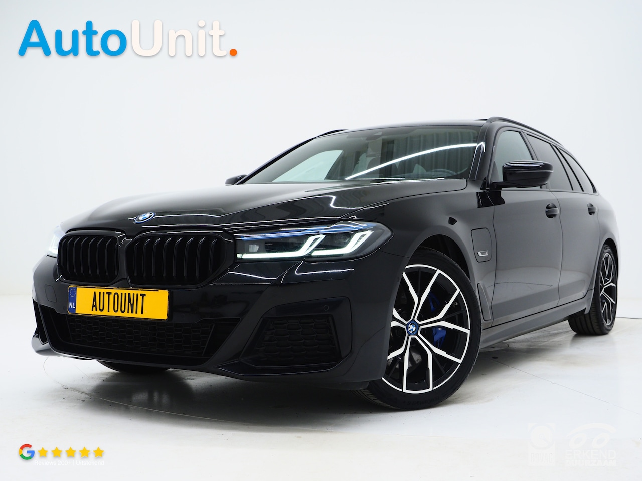 BMW 5-serie Touring - 530e M Sport Shadow Line | Panoramadak | Leder | LaserLED | HUD | Keyless | Sfeerlicht | C - AutoWereld.nl