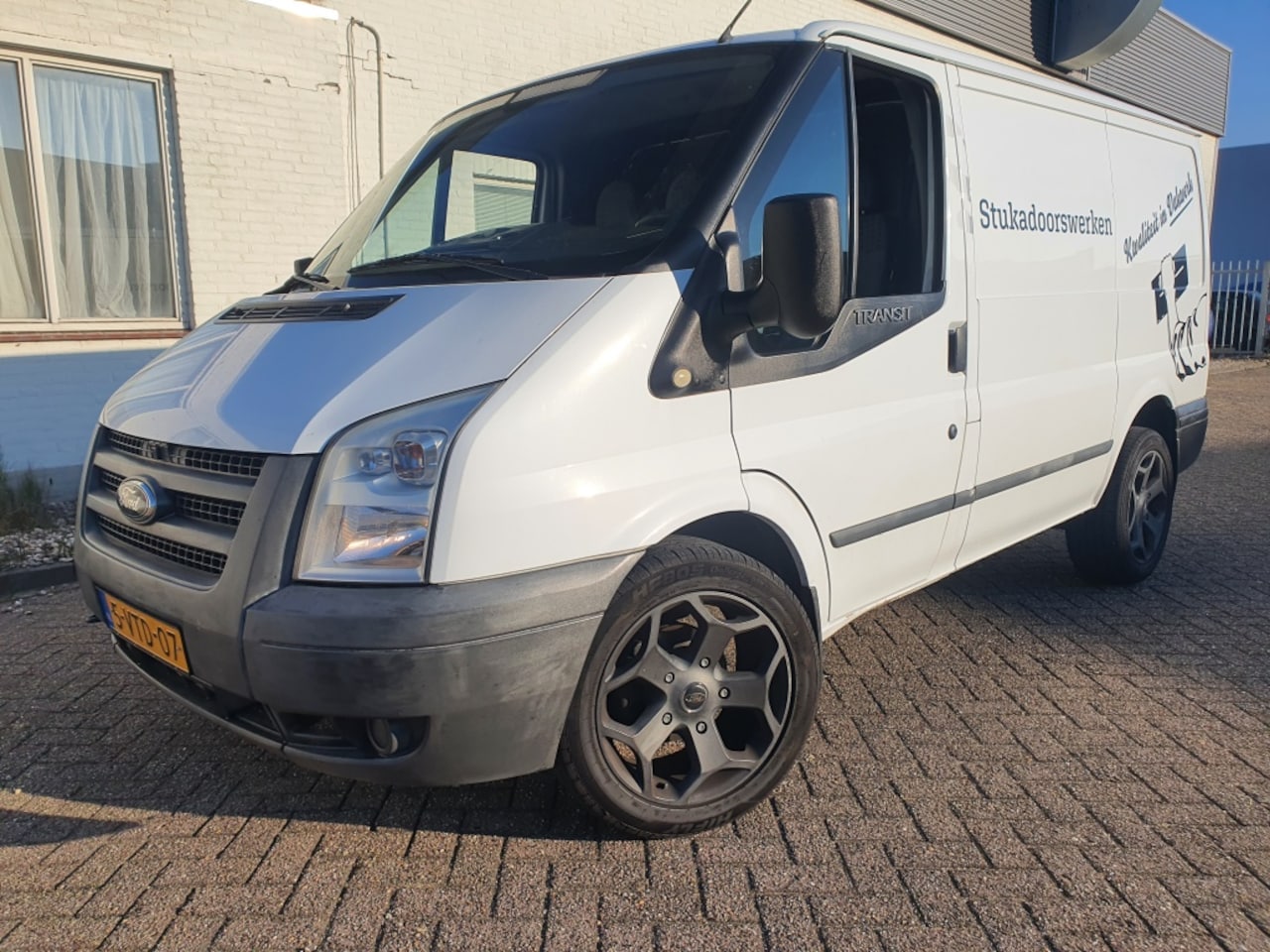 Ford Transit - 260S 2.2 TDCI Econ AIRCO|18"|APK|NAP|EURO 5|2012 - AutoWereld.nl