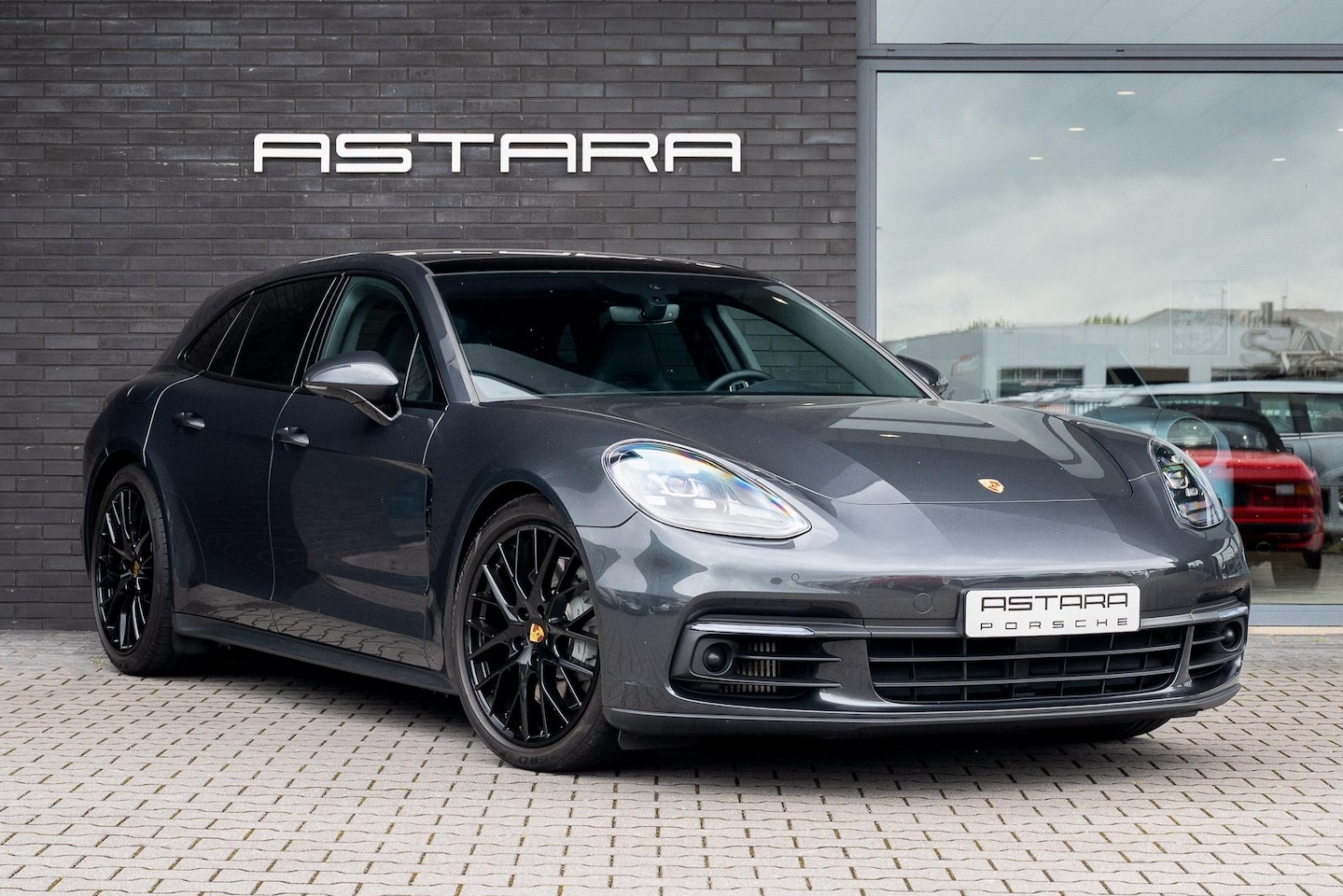 Porsche Panamera Sport Turismo - 4S - AutoWereld.nl