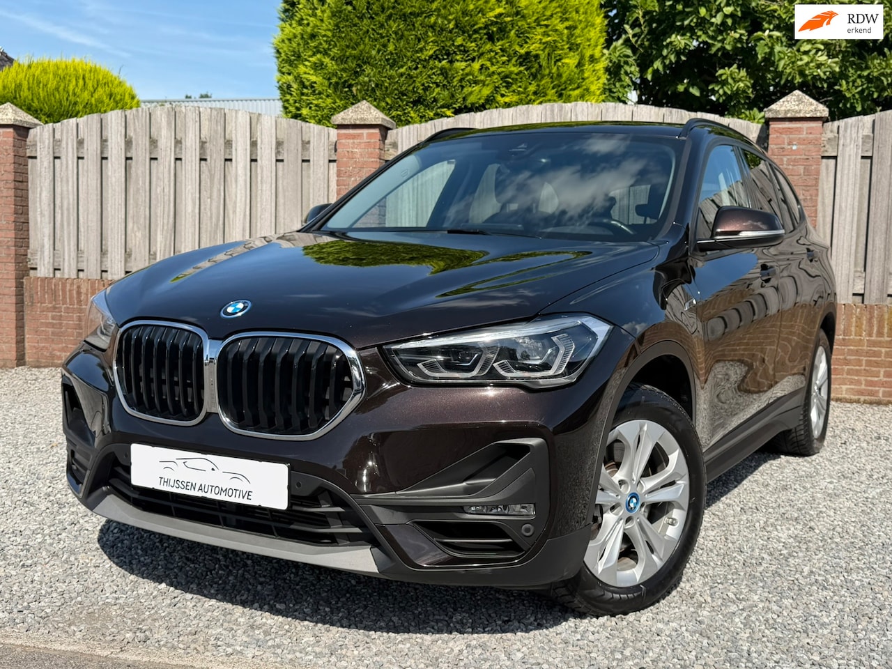 BMW X1 - XDrive25e Business Edition Plus TREKHAAK SPORT LEER STOELVERWARMING NACI CLIMA P CAMERA - AutoWereld.nl